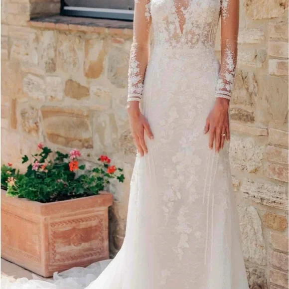 Pronovias Pickford Wedding Dress - Picture 7 of 8